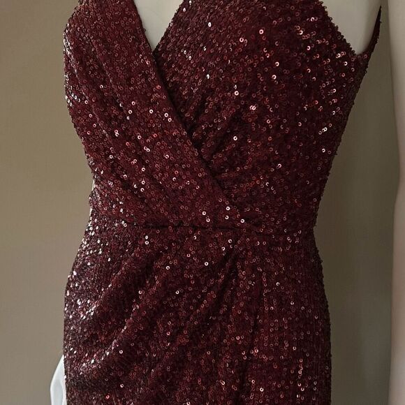 Francesca’s NWT Burgundy Sequin Formal Tulip Dress Medium - Picture 6 of 16